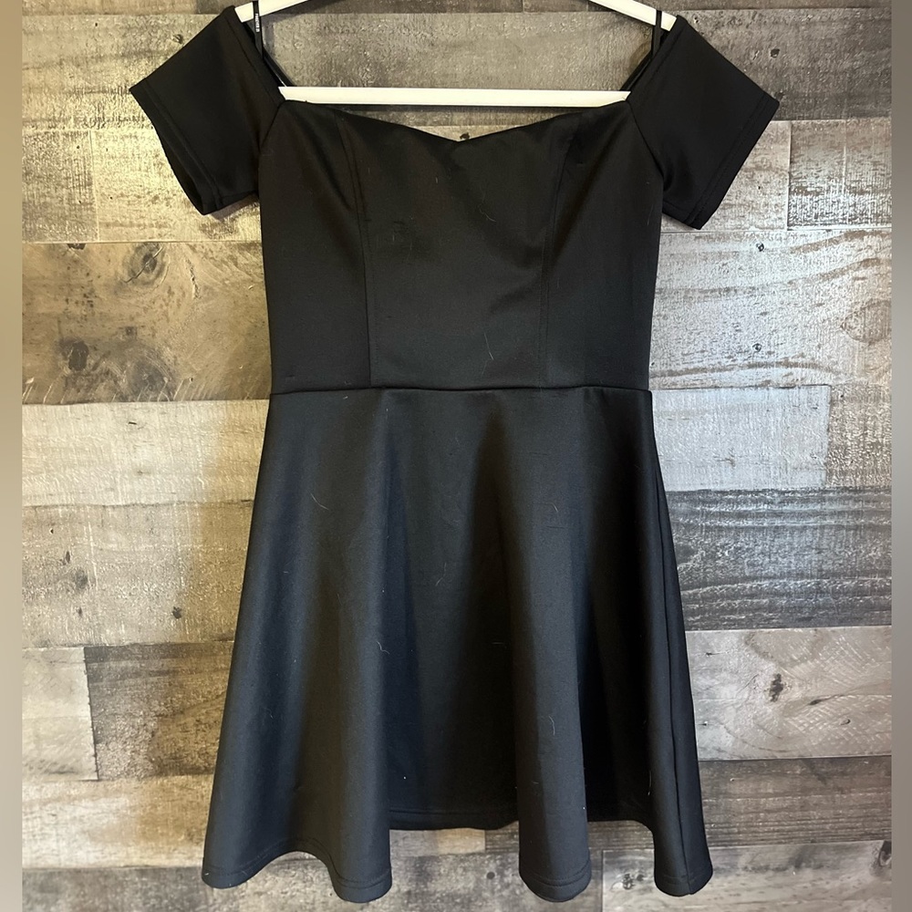 Forever 21 off-the-shoulder Dress